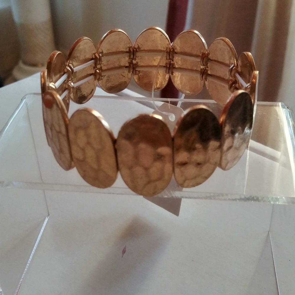 Stretchy Gold bracelet